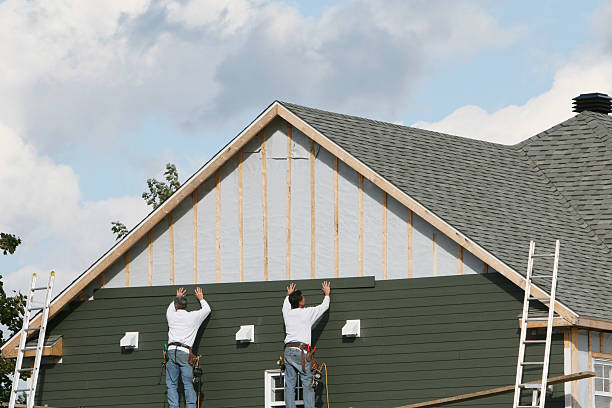 Professional Siding technician working in Sycamore, GA